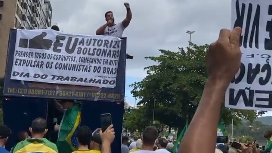 Ato pró-Bolsonaro é realizado em Niterói