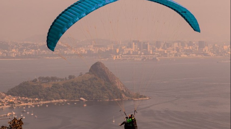 Exposição fotográfica contempla através do voo livre as belas paisagens de Niterói