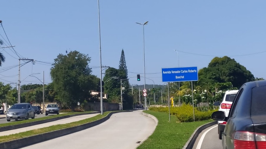 Semáforos inteligentes instalados no Corredor Transoceânico de Niterói reduzem tempo de trajeto