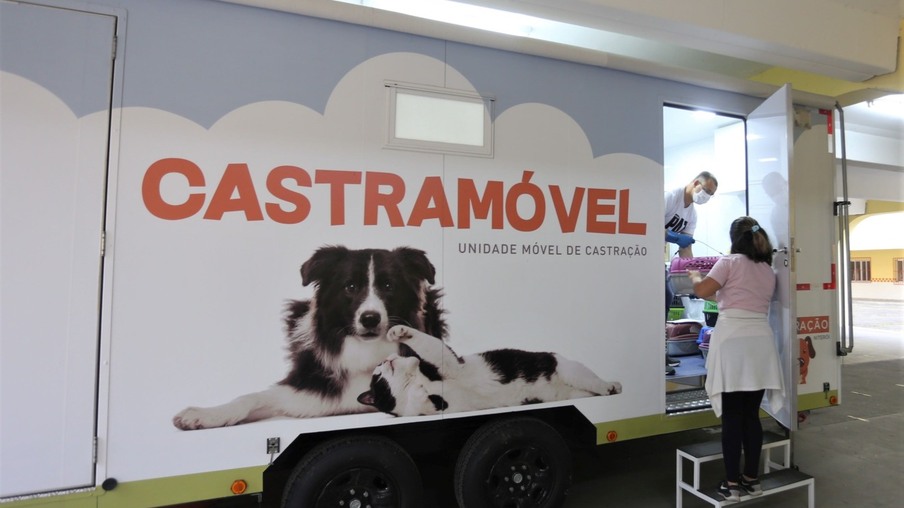 Castramóvel segue por Niterói com castração gratuita de cães e gatos