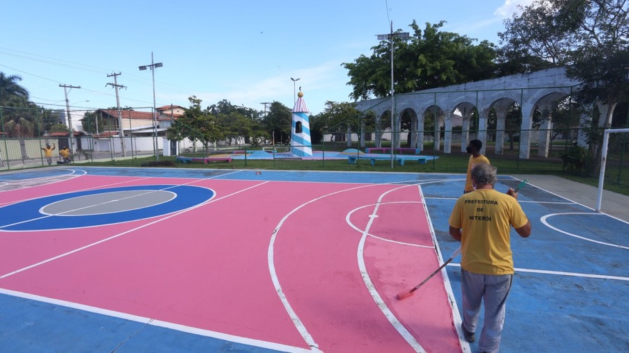 Praças de diferentes regiões de Niterói recebem melhorias