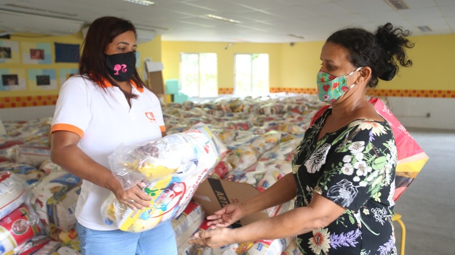 Prefeitura de Niterói faz nova entrega de cestas básicas