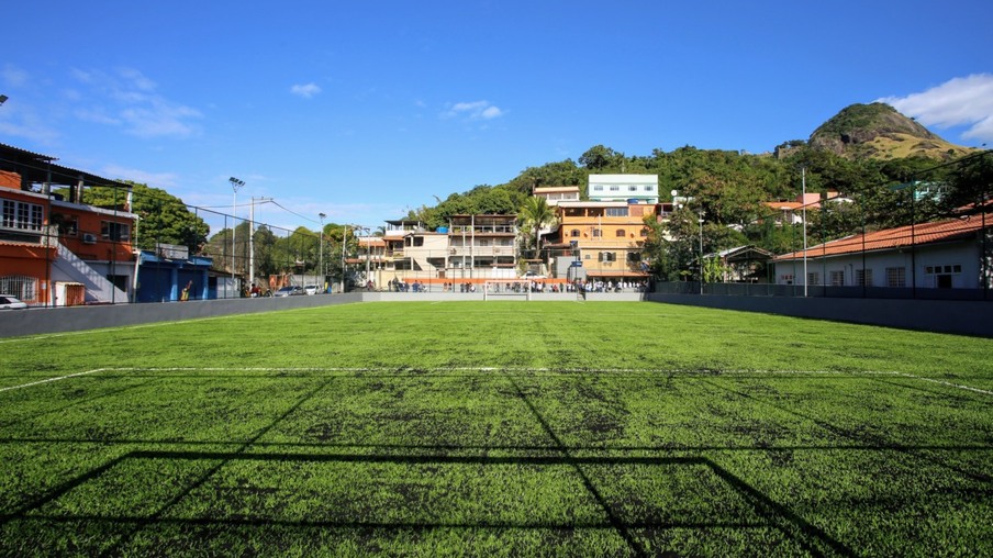 Niterói conclui revitalização do Campo dos 40, em Jurujuba