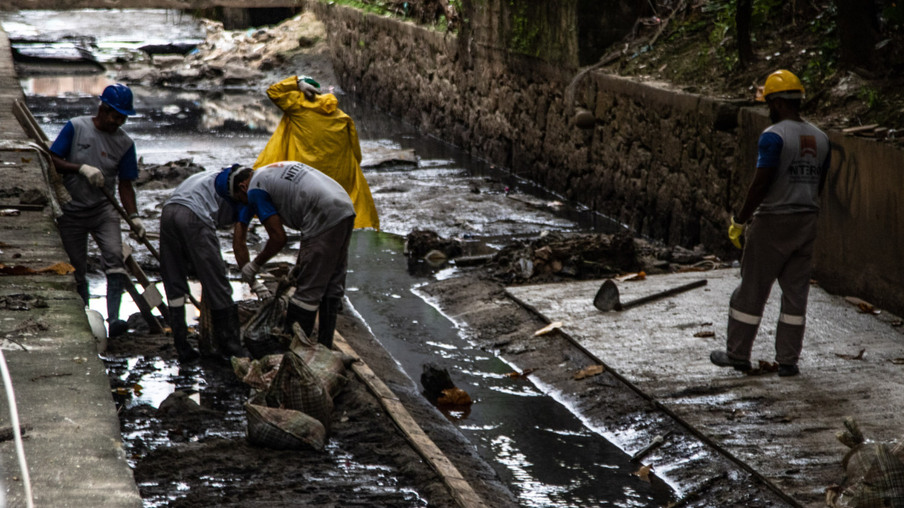 Seconser inicia obras no Rio Icaraí, zona sul de Niterói
