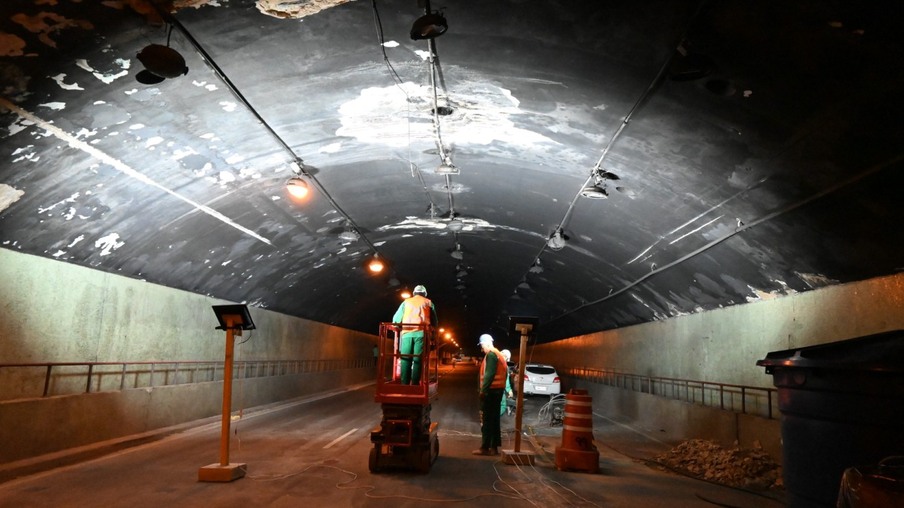 Túnel Roberto Silveira receberá lâmpadas de LED; obras seguem avançando