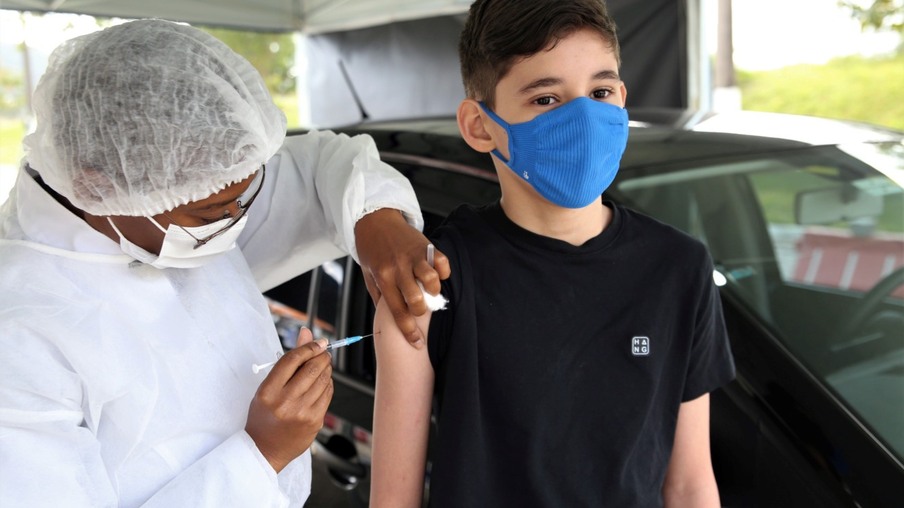 Niterói conclui calendário de vacinação de adolescentes com comorbidades e deficiência permanente