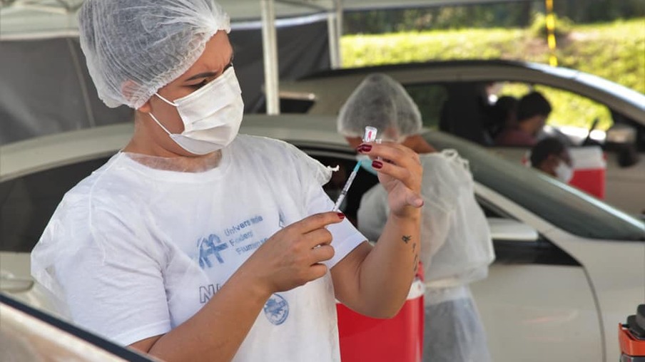 Niterói faz repescagem diária da vacinação contra a Covid-19