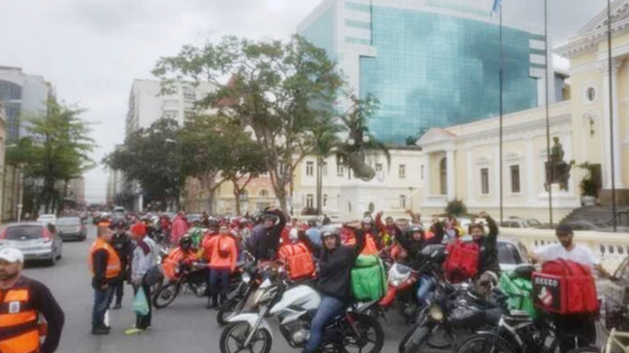 Motoboys de Niterói comemoram criação de sindicato
