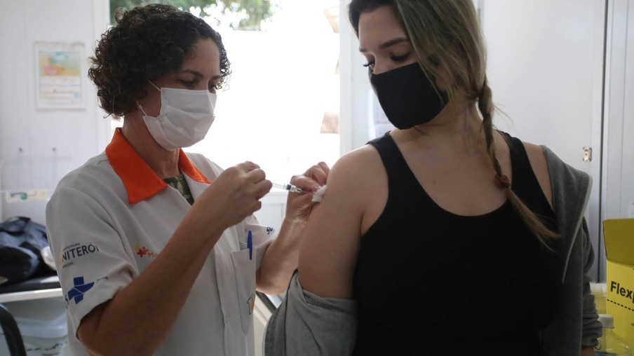 Niterói teve Dia D de vacinação contra gripe; quem não foi ainda poderá se vacinar