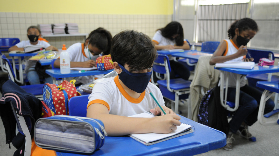 Niterói retoma aulas presenciais em 66 escolas da rede municipal