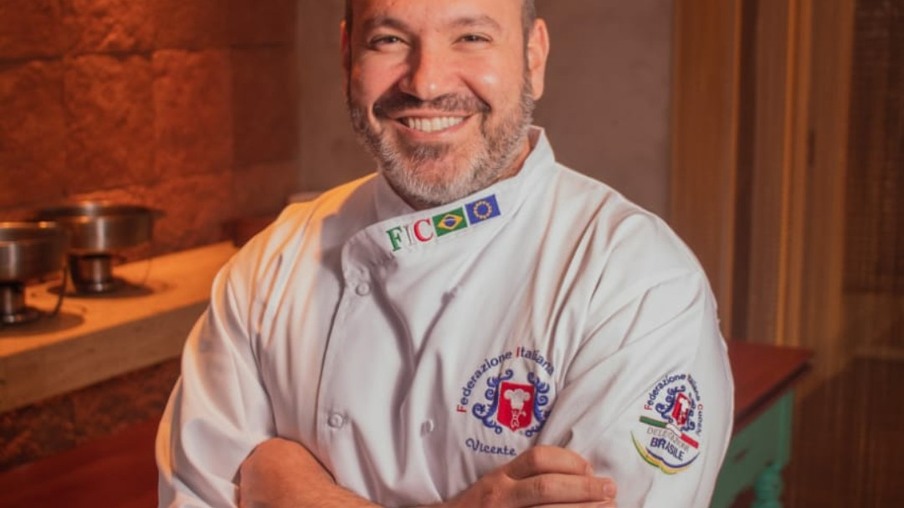 Chef de Niterói lança curso de gastronomia online e gratuito
