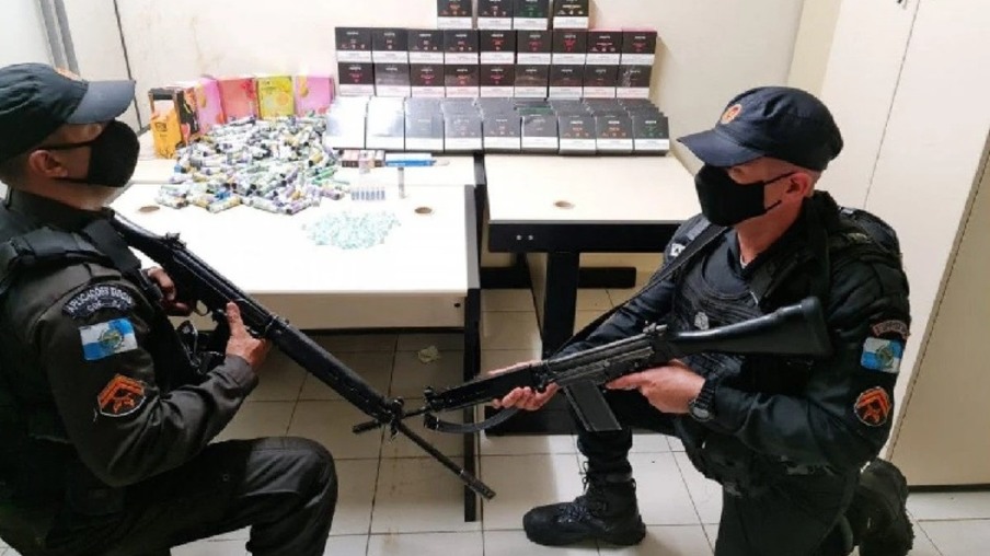 Polícia apreende carga de cigarro eletrônico em Niterói