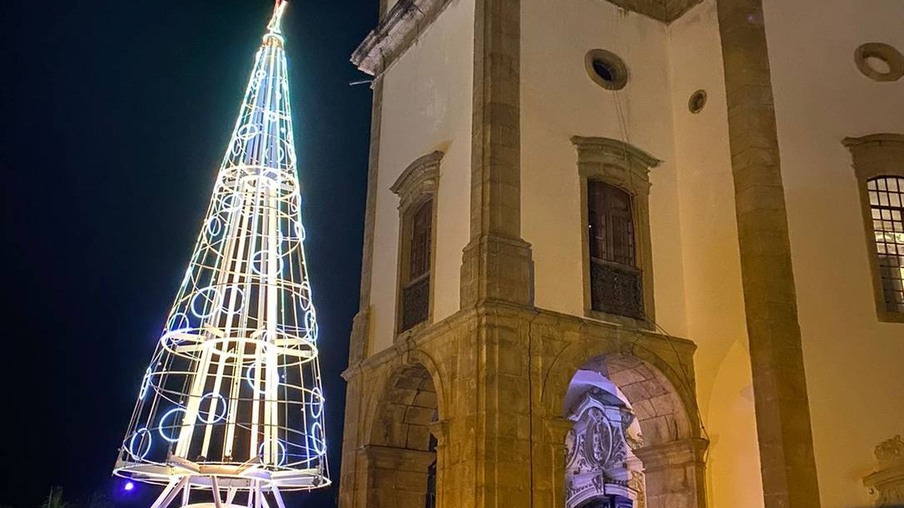 Árvore de Natal do Outeiro da Glória poderá ser vista de Niterói quando acesa