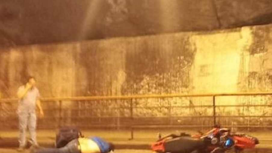 Acidente deixa feridos no Túnel Raul Veiga