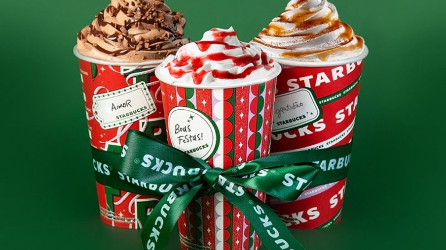 Em clima de Natal, Starbucks lança inédito Morango Mocha e traz de volta o sabor Avelã Caramelo por tempo limitado