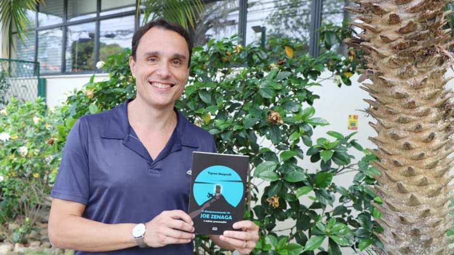 Professor de Niterói lança seu segundo livro de contos