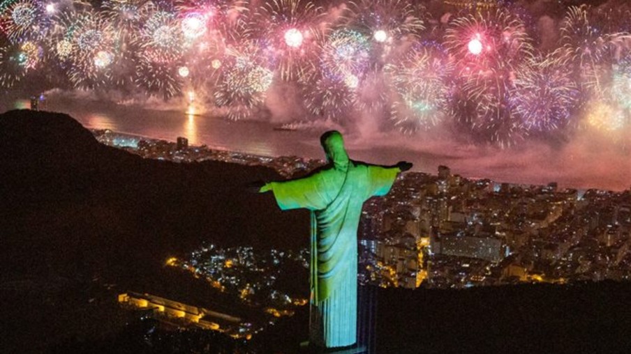Paes cancela réveillon no Rio: "Tomo a decisão com tristeza"