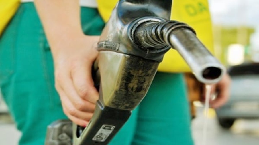 Preço da gasolina no Sudeste sobe 43% em 2021, aponta Ticket Log