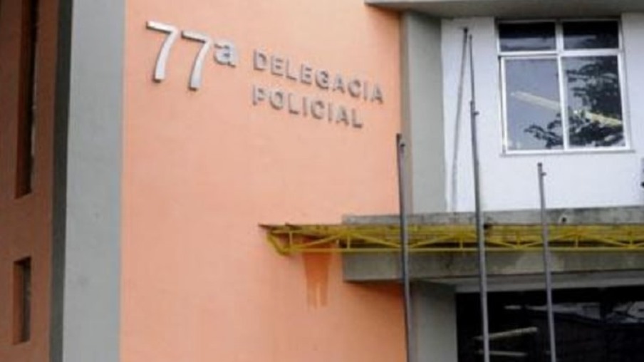 Policiais de Niterói cumprem mandado de prisão em Nova Friburgo