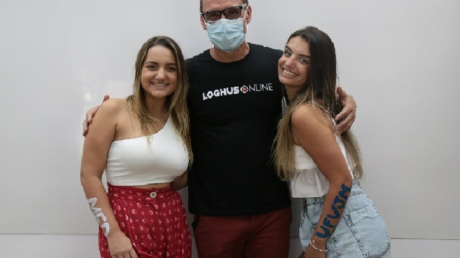Pré Vestibular em Niterói aprova irmãs em Medicina através de sua plataforma online