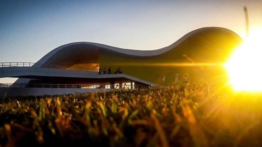 Caminho Niemeyer recebe atrações como Blitz, Plebe Rude, Ira! e Biquíni Cavadão | Arquivo
