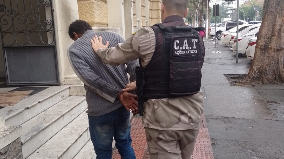 Guarda Municipal de Niterói prende acusado de furtar farmácia
