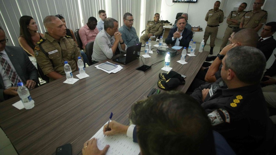 Secretario Rodrigo Neves comandou a reunião | Fotos: Lucas Benevides