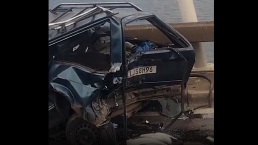 Vídeo que circula nas redes sociais mostra como ficaram os carros após o acidente