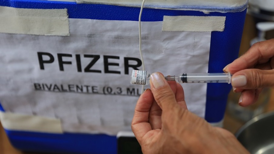 Vacina Bivalente Pfizer | Foto: Alex Ramos