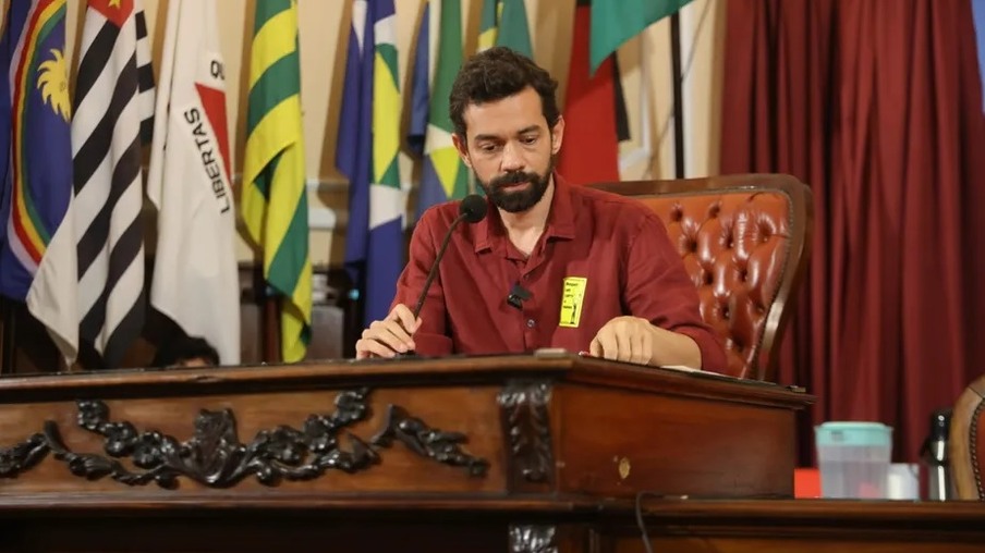 O vereador Leonardo Giordano, do PCdoB, preside a comissão | Foto: Divulgação