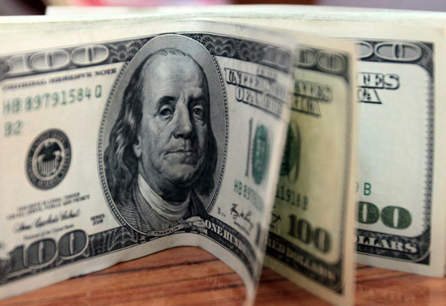 ECONOMIA: Dólar registra alta e chega a R$ 3,58; queda na bolsa atingiu 2,06%