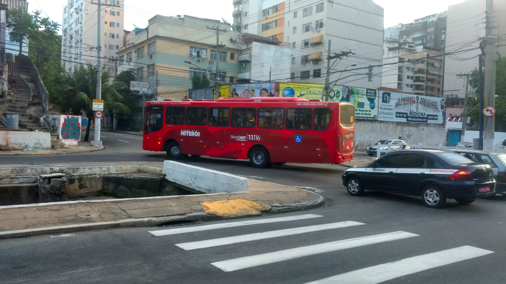 frota de ônibus Niterói