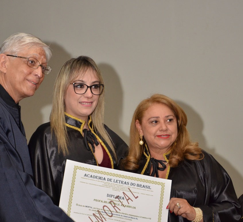 Docente da Anhanguera recebe título pela Academia de Letras do Brasil