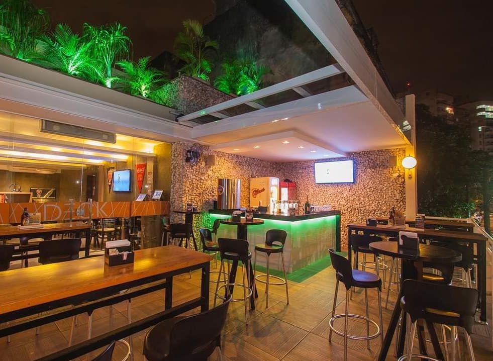 Bares e restaurantes funcionarão até 22h neste final de semana em Niterói