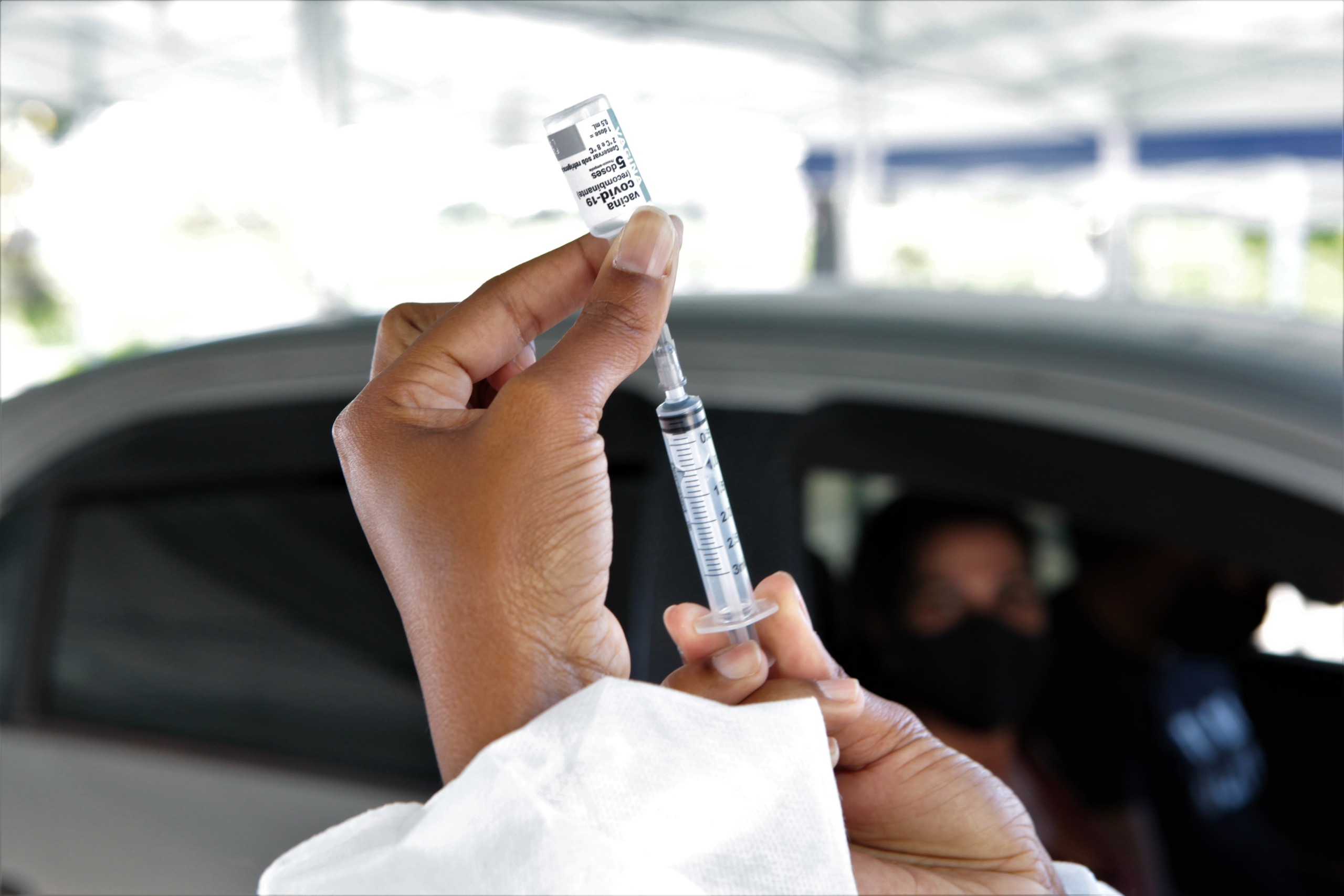 Covid-19: Niterói chega a 40% da população adulta com o esquema vacinal completo