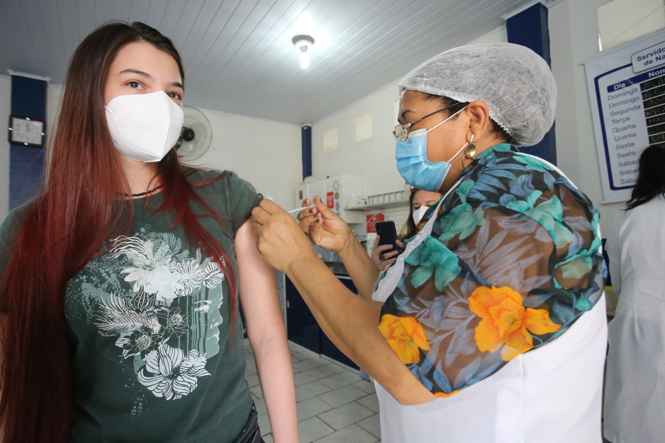 Adolescentes de 16 anos podem se vacinar nesta sexta em Niterói