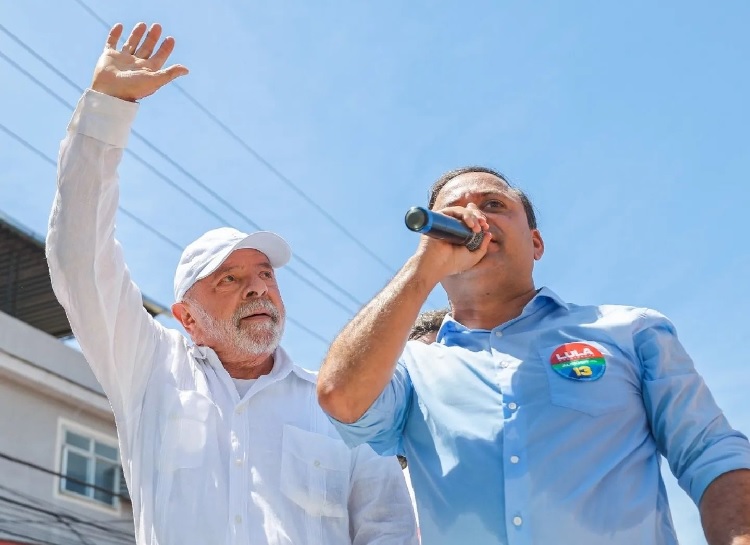 Lula e Rodrigo Neves em campanha pelo Rio.