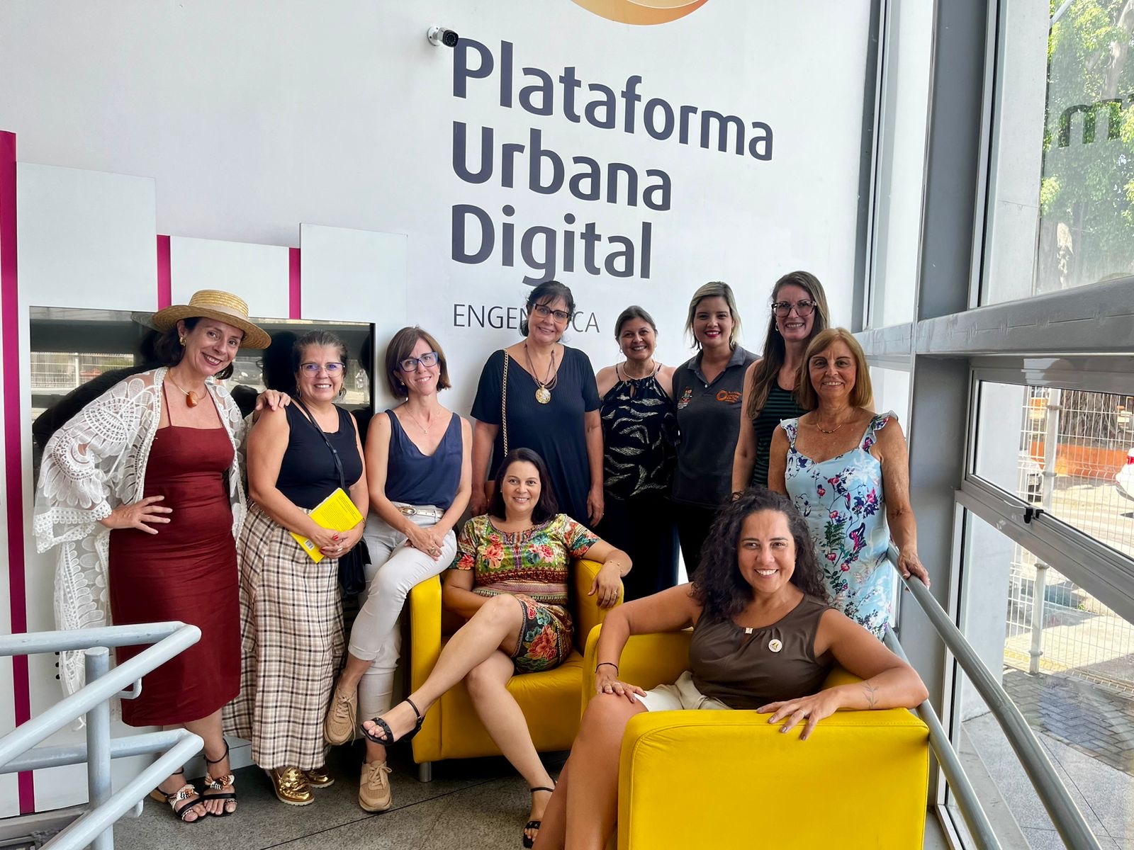 Reunião entre integrantes do Grupo Mulheres do Brasil - Núcleo Niterói, realizado nas dependências da Plataforma Urbana Digital, na Engenhoca.