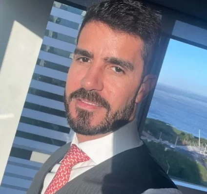 Advogado Rodrigo Marinho Crespo/Reprodução/Linkedin